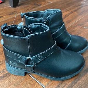 Oshkosh size 11T black ankle boots NWT